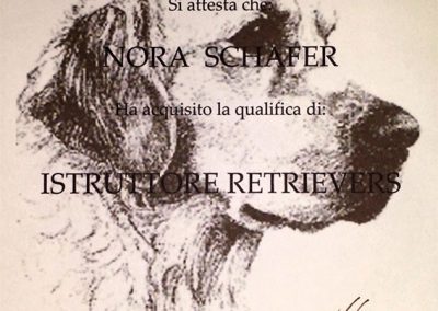 Attestato di qualifica di istruttore retriever rilasciato da una scuola di formazione cinofila